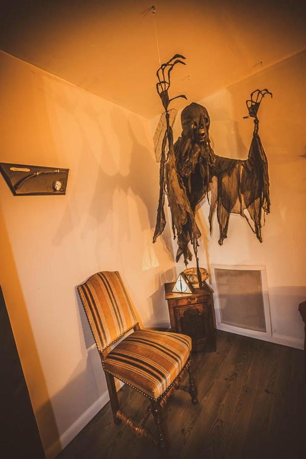 Repaire Du Sorcier Un Apartement Magique Троа Екстериор снимка