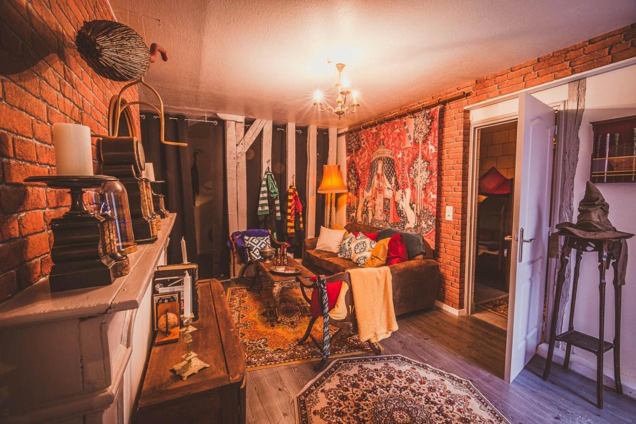 Repaire Du Sorcier Un Apartement Magique Троа Екстериор снимка